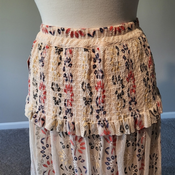 V. Cristina– Lt. Pastel, Orange, Blue, Peach/Natural Crochet Maxi Skirt (Size L) - Picture 10 of 15